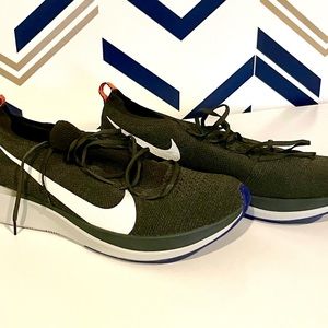 Men’s Nike Size 13 . Never worn . No box .